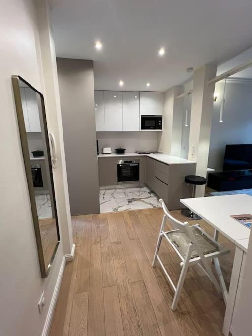 Charmant Appartement Alesia Paris Eksteriør billede